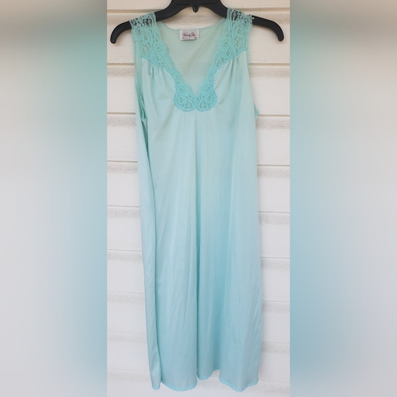 80s VANITY FAIR Blue Lightweight Night Gown!!!! - Picture 4 of 9